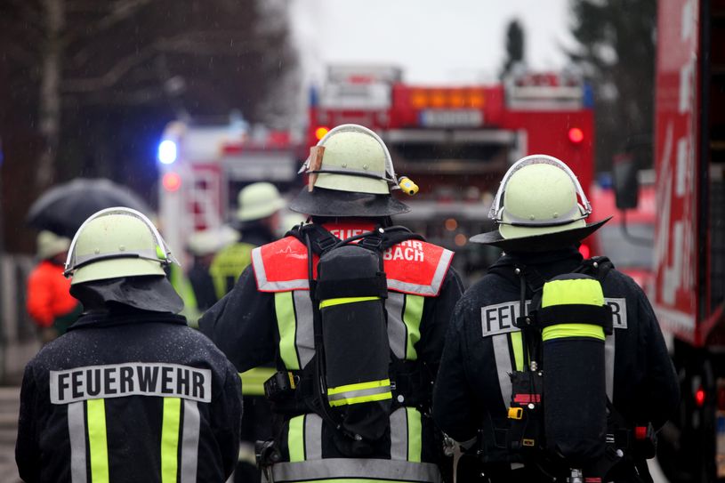 Beim Brand eines Hauses in Windesheim an der Nahe ist eine Frau ums Leben gekommen.