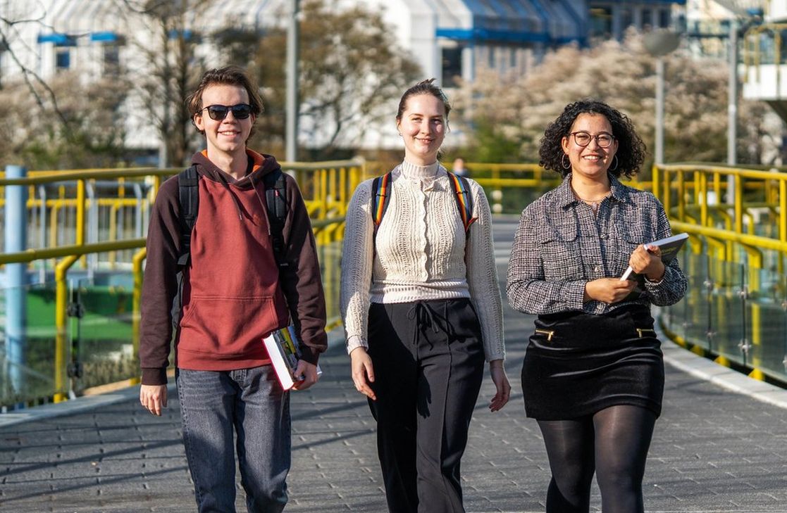 Die Universität Trier bietet mehr als 100 Bachelor- und Masterstudiengänge in rund 30 Fächern an.