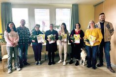 Christina Gann (Hospizleitung Stiftung kreuznacher diakonie RLP), Torsten Maltri (Stv. Hospizleitung Stiftung kreuznacher diakonie RLP) freuen sich mit den neuen Ehrenamtlichen Mitarbeiterinnen Kornelia Faber, Susanne Arps, Alexandra Vogt, Jasmin Quaer, Ina Zeller und Bianca Bruch (nicht mit auf dem Bild) und Tobias Gotre (Ehrenamtskoordinator) über die erfolgreiche Ausbildung.