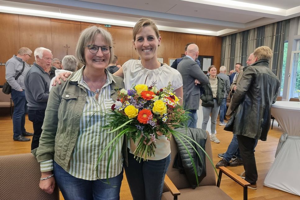 Silvia Mertens (links) freut sich riesig, dass Dr. Carmen Krämer ihre Nachfolge als Bürgermeisterin im Monschauer Rathaus antreten wird