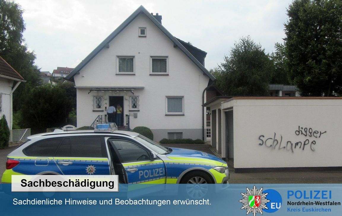 Wer kann sachdienliche Hinweise zu diesen Farbschmierereien in Kall geben? Foto: Polizei