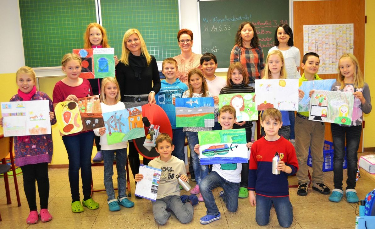 Nele Görgen (3. v. l.) von der Grundschule Bullay freut sich über ihren zweiten Platz.