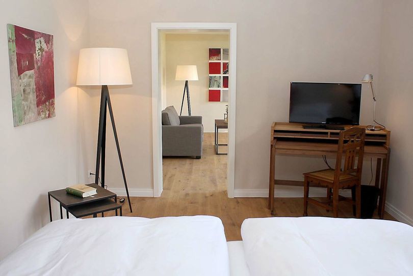 Modern eingerichtete, geräumige Zimmer im außergewöhnlichen Ambiente erwarten die Gäste im Kloster Steinfeld. Foto: ProfiPress