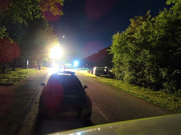 Die Polizei aus Prüm und aus Daun führten gemeinsam auf der A60 bei Prüm, eine Verkehrskontrolle durch. Foto: Polizei