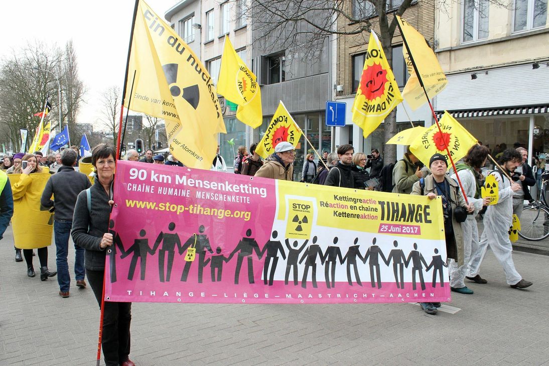 Die Grünen im Kreis Euskirchen beteiligen sich regelmäßig an Demonstrationen gegen die AKW in Tihange und Doel, wie hier im März 2017 in Antwerpen. Foto: Wilfried Gierden