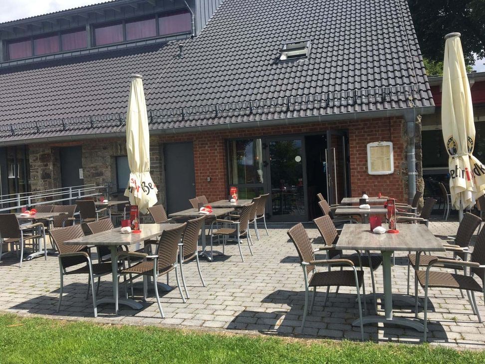 Die einladende Terrasse des Bistros »Zur Alten Gerberei« ist bei Wanderern beliebt. Foto: Privat