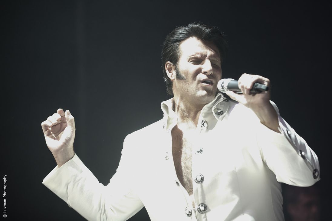 "Award winning Elvis Presley Tribute Artist" Steven Pitman