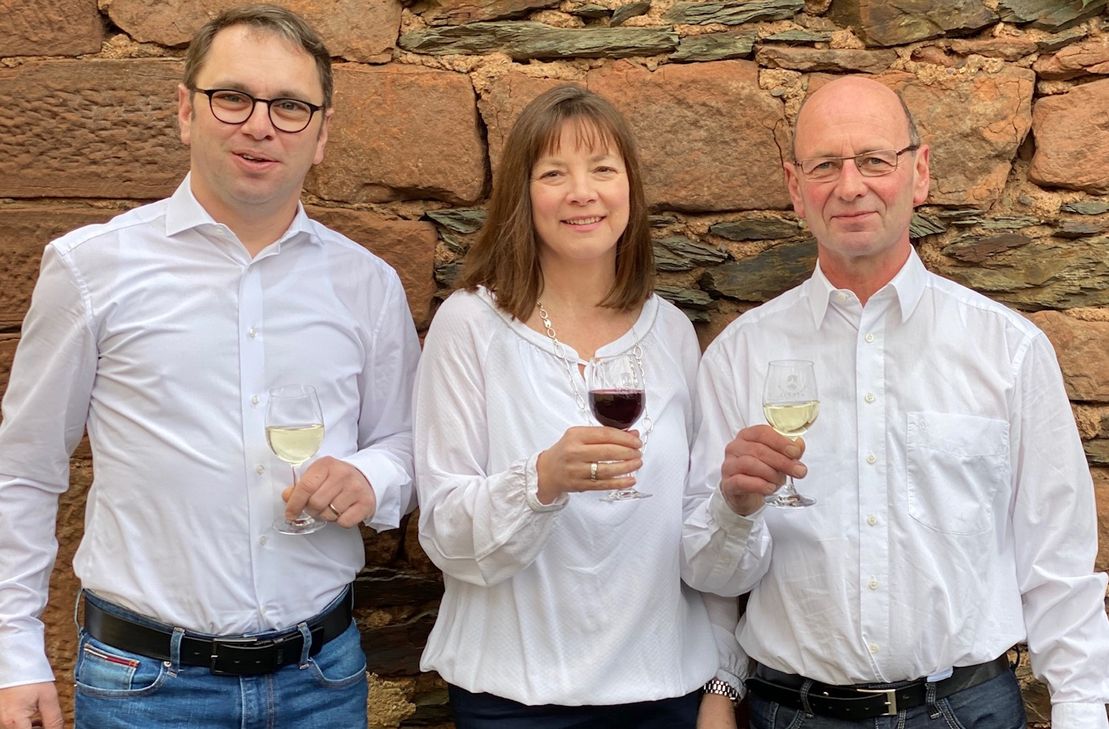 Die Wittlicher Winzer freuen sich auf ihre Gäste: Thomas Losen, Simone Mertes und Johannes Lütticken (v.l.)