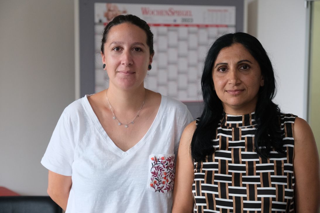 Nicole Weis (links) und Ayse Willems (rechts): "Die Sanierung der Grundschule ist längst überfällig."