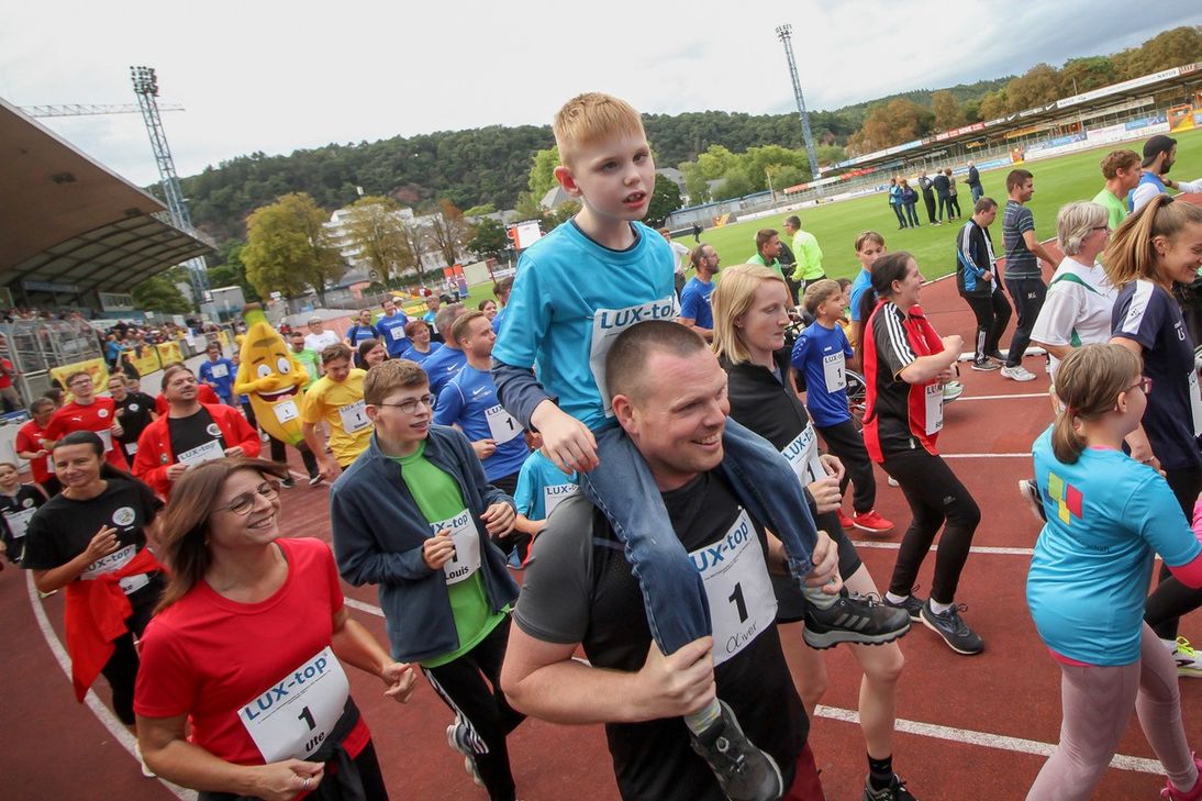 Bis zu 250 Menschen mit und ohne Beeinträchtigung starten gemeinsam über 1.200 Meter.