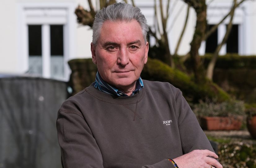 Musik gibt ihm eine Stimme: Ob Opern-Arie oder Pop-Ballade - Thomas Kiessling erzählt Geschichten, die weit über die Musik hinausgehen.