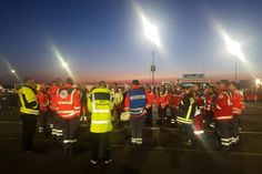 Einsatzkräfte aus dem Landkreis Vulkaneifel am Bereitstellungsraum am Nürburgring. Foto: Kreisverwaltung
