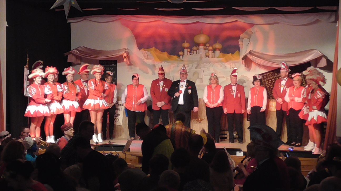 Foto aus der Session 2018/2019: Auch in diesem Jahr haben die Aktiven der Närrischen Kupp ein buntes und "kriminell gutes" Programm zusammengestellt. Foto: Verein