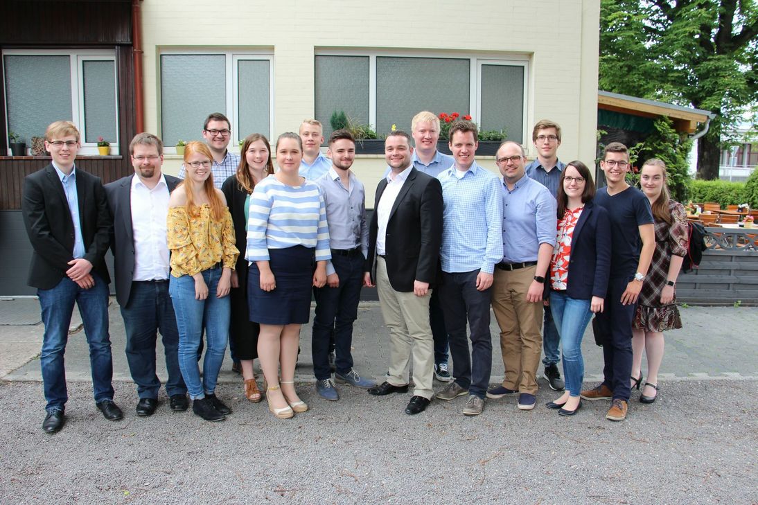 Torsten Welling (8. v. r.) ist seit 2014 Vorsitzender der Jungen Union Koblenz-Montabaur.