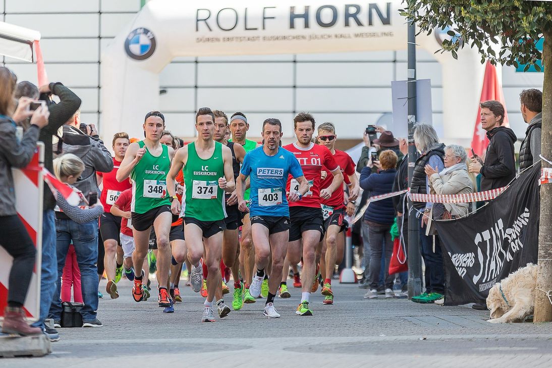 Der Stadtmauer-Lauf ist auch in diesem Jahr wieder fester Bestandteil des Euskirchener Stadtfestes. Foto: Archiv/Klaus Wilk