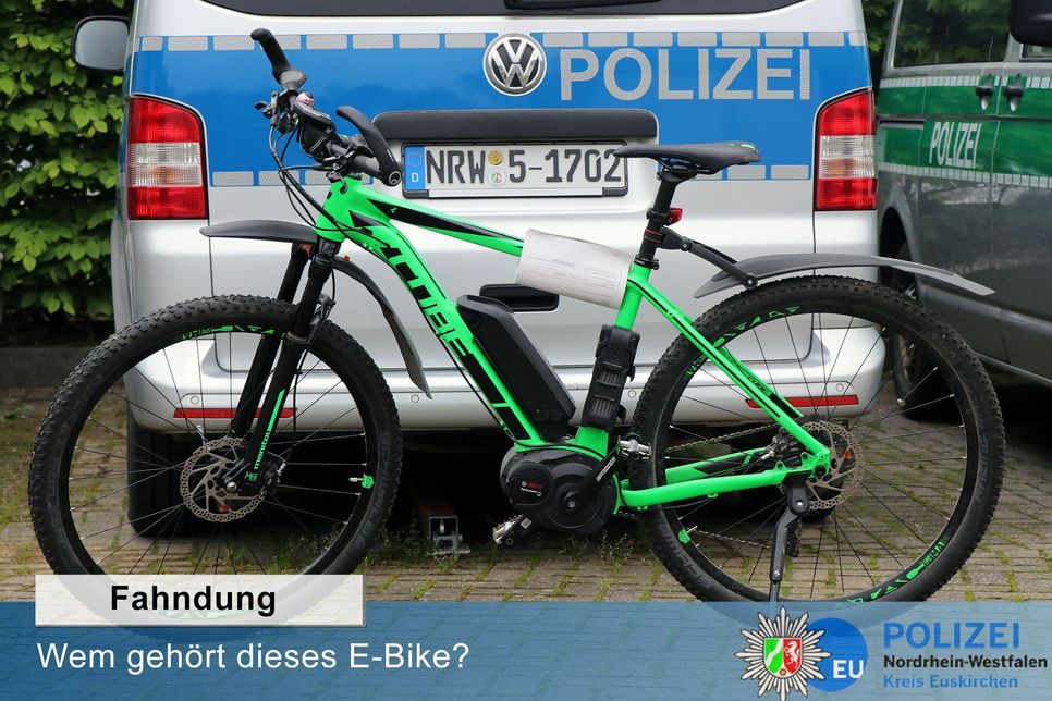 Die Kripo Euskirchen sucht den Besitzer diese E-Bikes. Foto: Polizei