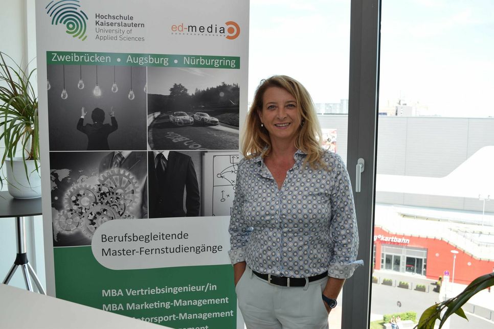 Prof. Dr. Bettina Reuter sprach am Nürburgring mit dem WochenSpiegel über die MBA-Fernstudiengänge, die seit 2015 am Nürburgring angeboten werden.Foto: Scholl