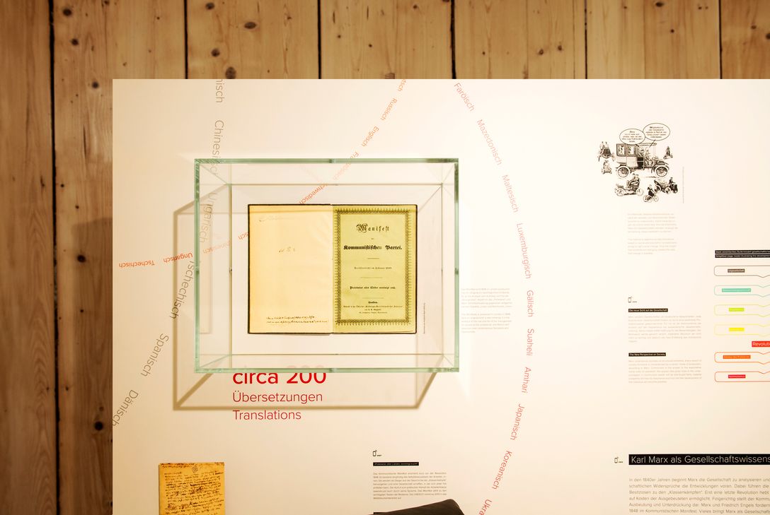 Das Manifest der Kommunistischen Partei im Karl-Marx-Haus Trier.