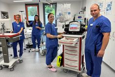 Letzter Check: Das Team der Notaufnahme bereitet sich auf das Festival-Wochenende vor (v.l.).: Dr. Stephanie Zang, Katharina Wolf, Sarah Abrossinow und Christian Weiler.