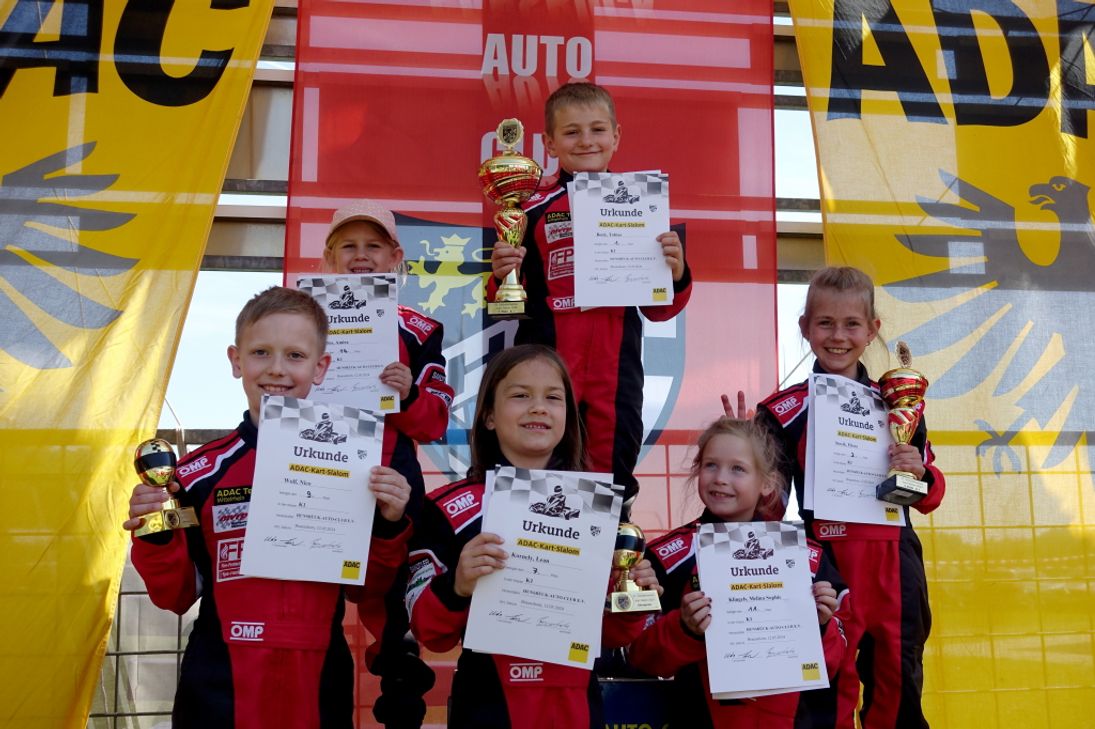 Toller Erfolg: In den Klassen K1 bis K4 kamen die Siegerinnen und Sieger aus den Reihen des HAC.