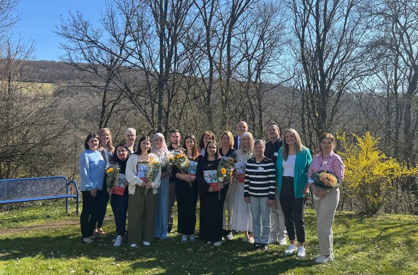 Neun Absolventen feierten ihren erfolgreichen Ausbildungsabschluss am Klinikum Idar-Oberstein.