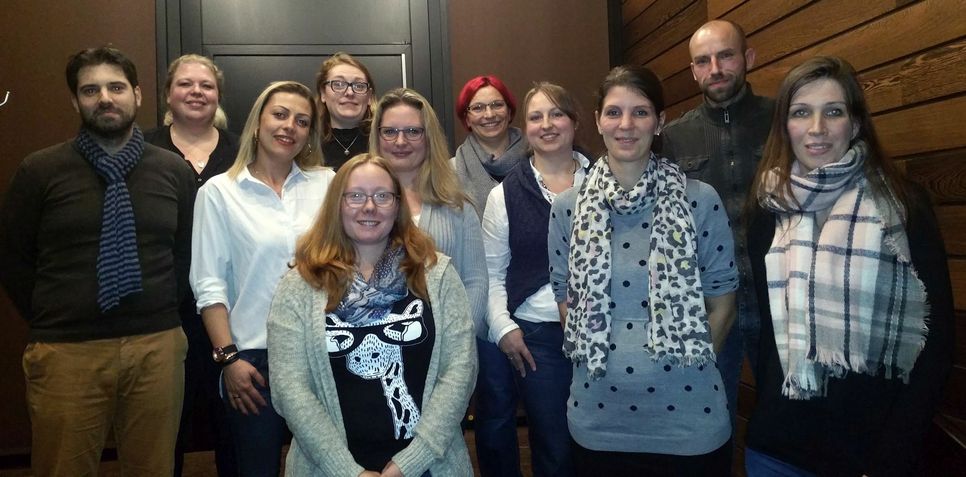 Der Jugendamtselternbeirat besteht aus Michael Schmatz (v.l.), Stephanie Fastabend, Fani Parashkevova, Sandra Wolbert, Stephanie Schmitt, Nicole Bartoly, Tina Bernhardt, Stephanie Schmitz, Jennifer Rausch, Daniel Moser und Alexandra Krutsch. Foto: Martina Hilger-Mommer/Kreis Euskirchen