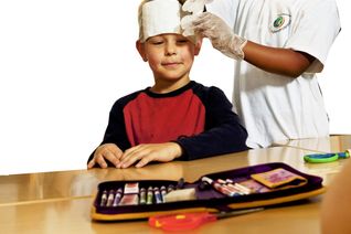 Beim Bezirkswettbewerb in Konz zeigen die jungen Ersthelfer, was sie draufhaben. Foto: Jugendrotkreuz