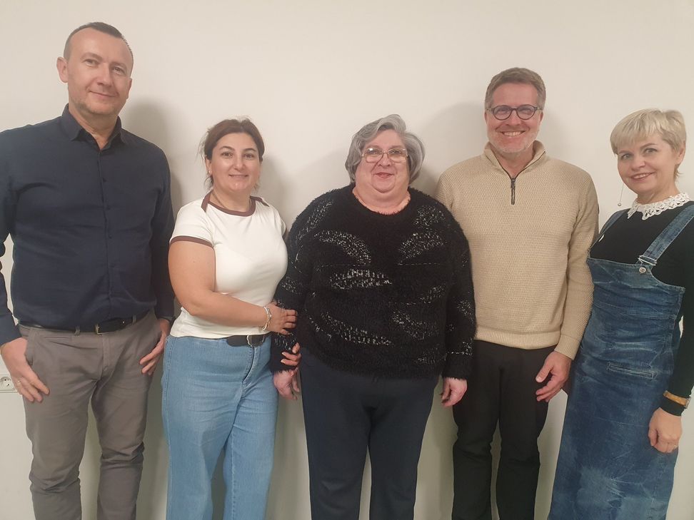 Stadtbürgermeister Andreas Reymann mit den Mitgliedern des Beirates für Migration und Integration der Stadt Saarburg