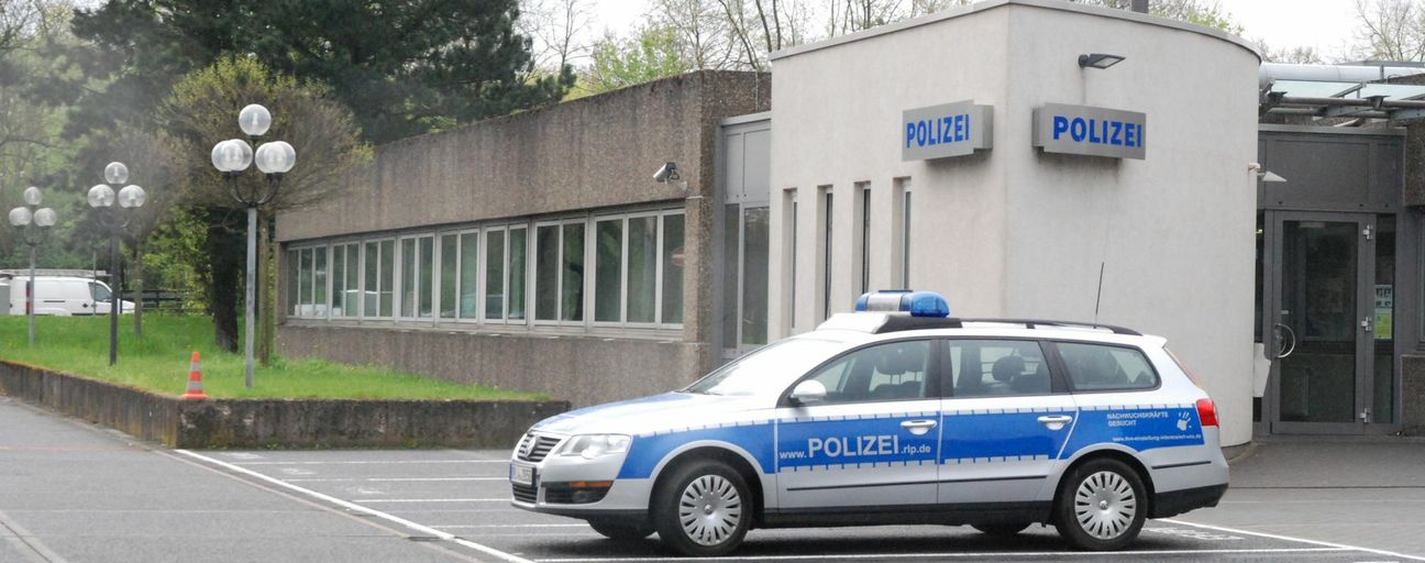 Ermittler der Trierer Kripo berichten bei der Sendung "Aktenzeichen XY… ungelöst" über zwei ihrer Fälle. Foto: Symbolbild/Archiv