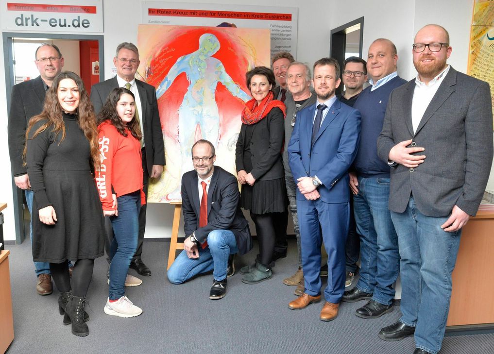 Nevin Sezgin (li) freut sich über die große Unterstützung für das Friedensfest und wünscht sich wieder viele Besucher im Kreishaus. Foto: Petra Grebe