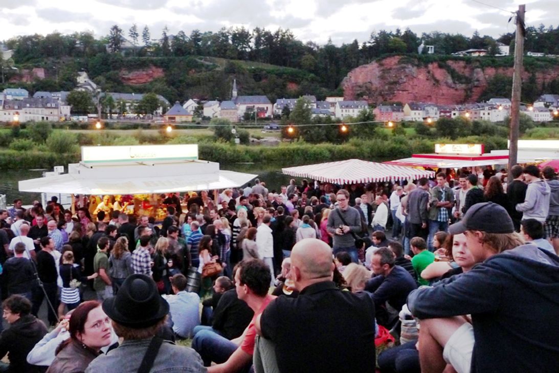 Feiern vor Palliener Kulisse: Am Wochenende findet das 63. Zurlaubener Moselfest statt. Foto: Archiv