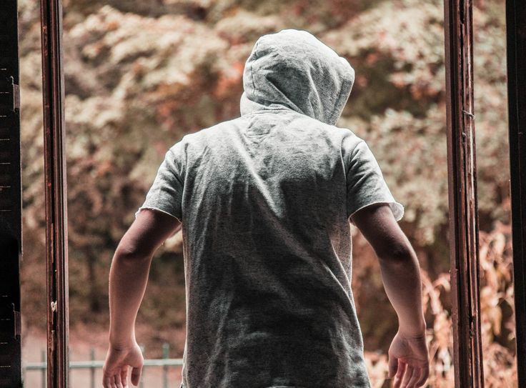 Vier Autos wurden im Kohleweg in Bad Kreuznach von einem unbekannten Täter aufgebrochen.