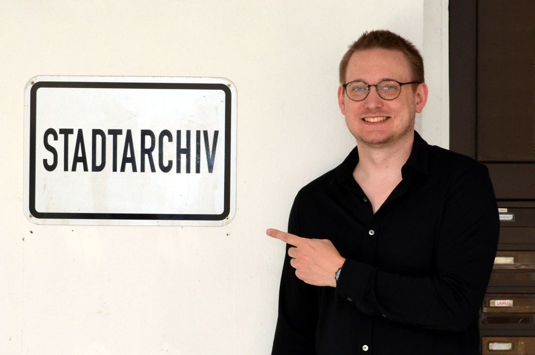Freut sich schon auf die ersten Besucher nach der Wiedereröffnung: Der neue Stadtarchivar Ulf Schneider.