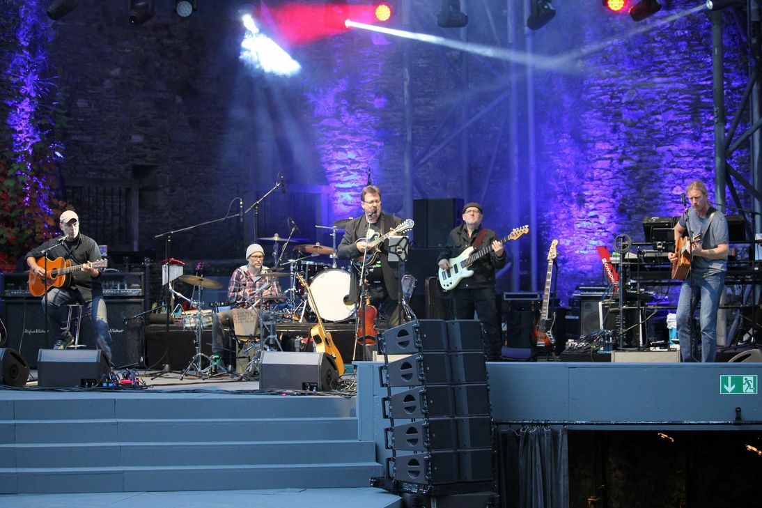 Ein rockiger Auftakt mit Manfred Mann´s Earth Band...