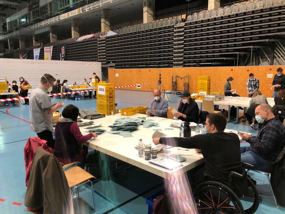 Die Stimmenauszählung fand in diesem Jahr in der Arena Trier statt. Foto: Finkenberg