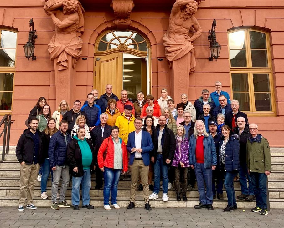 Der Cochem-Zeller Landtagsabgeordnete Jens Münster empfing 45 Personen des Kreismusikverbandes Cochem-Zell sowie des CDU-Stadtverbandes Cochem im rheinland-pfälzischen Landtag.