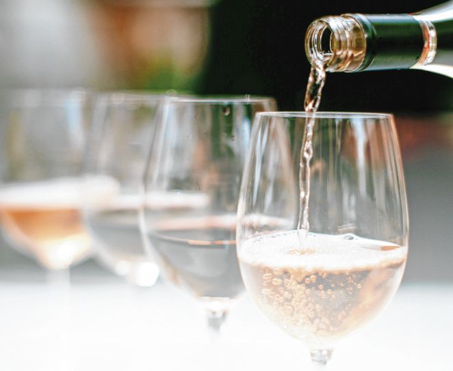 Das Weinfest in der Eicherscheider Tenne lockt auch in seiner dritten Auflage am 17. Mai mit guter Unterhaltung und einer breiten Auswahl an Weinen.