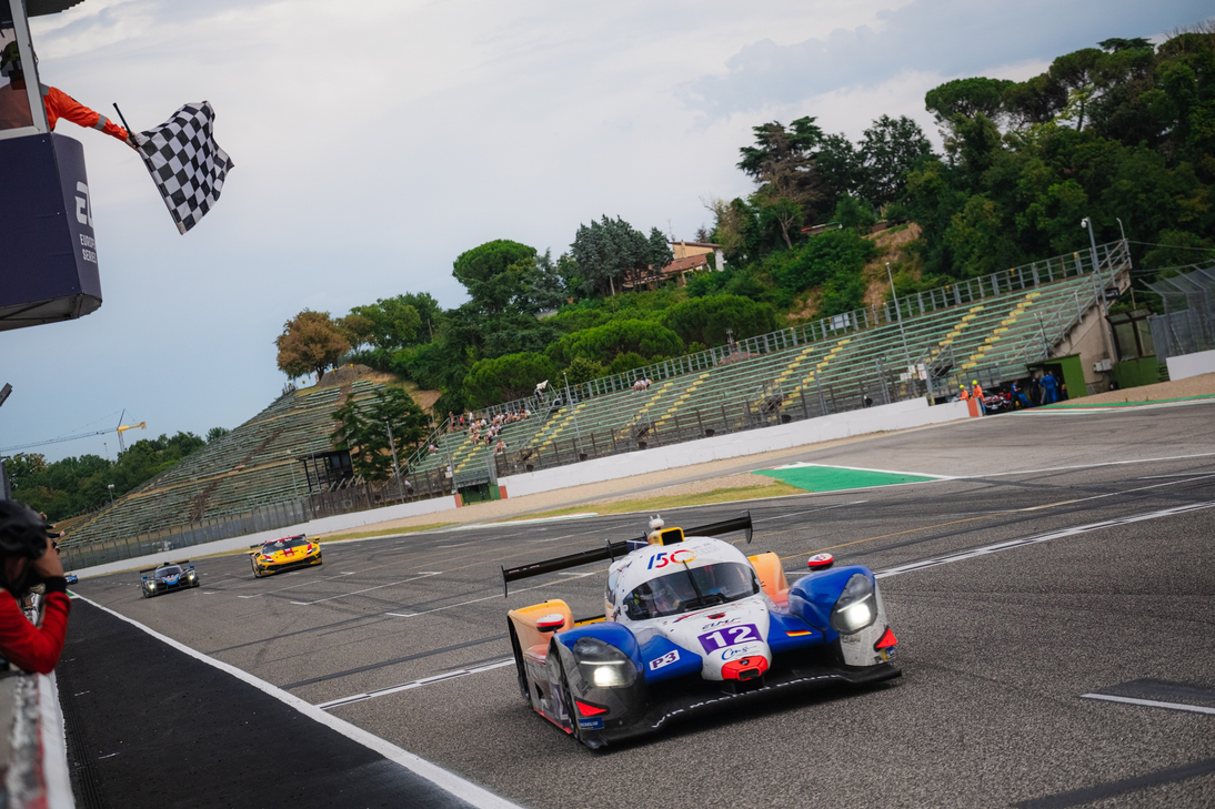 WTM Racing holt in verrücktem Imola-Rennen Platz vier.