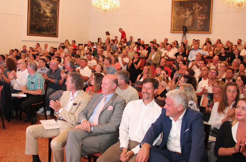 Großen Applaus gab es für alle Junghandwerkerinnen und Junghandwerker. Besonders für die Prüfungsbesten am Ende der Veranstaltung.