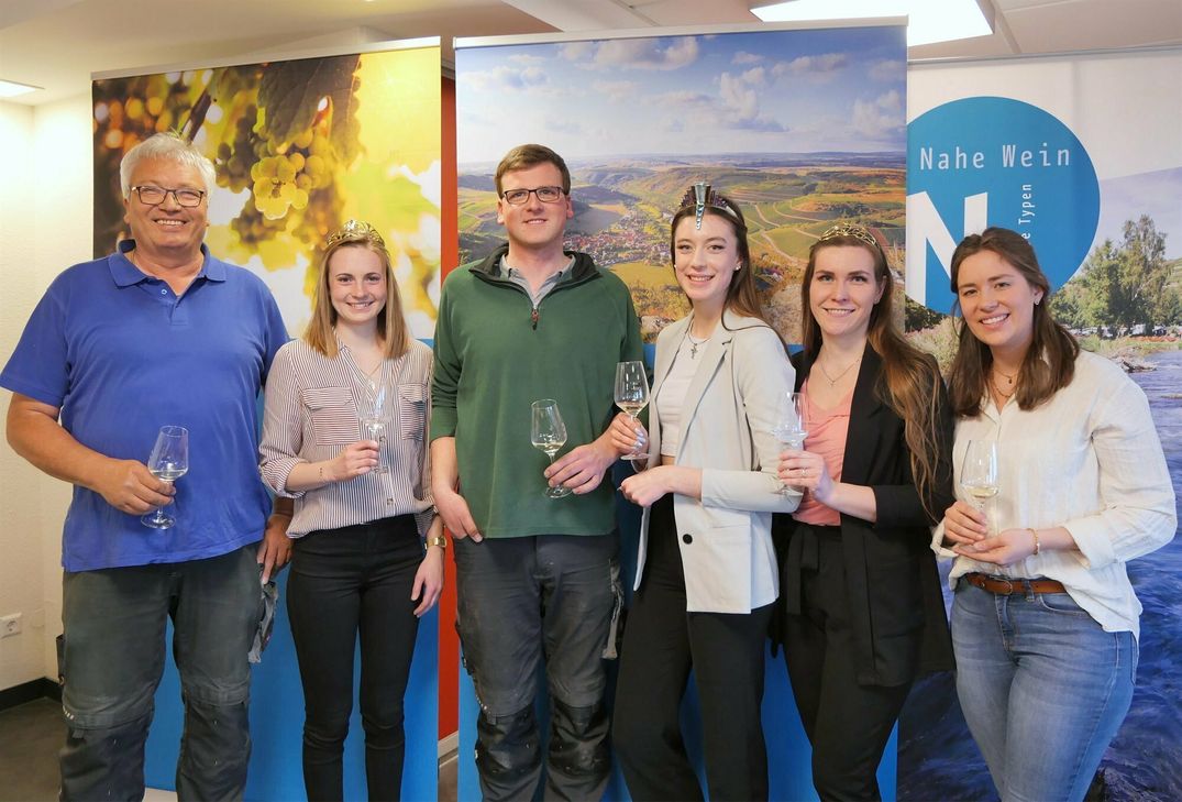 Bei der Siegerehrung (v. l.): Horst Franzmann, Tina Anhäuser, Gregor Franzmann, Cécile Elligsen, Tina Anhäuser und Victoria Krings.