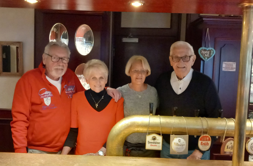 Team mit Herz: v.l. Thomas Bender, Anneliese Strauch, Nina und Jürgen.