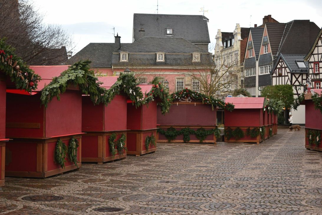 Zehn Häuschen auf dem Ahrweiler Weihnachtsmarkt wurden aufgebrochen. Symbolfoto: Scholl