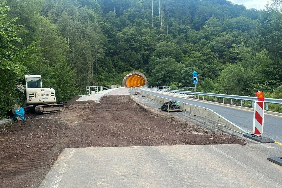 Die Bauarbeiten an der Üssbachbrücke bei Bad Bertrich dauern wahrscheinlich länger als geplant.