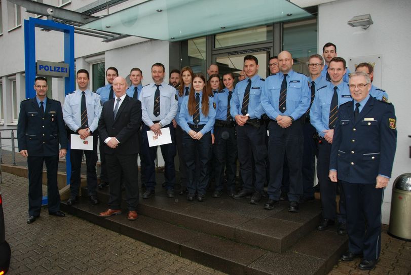 Polizeipräsident Rudolf Berg hat 21 Polizistinnen und Polizisten geehrt.
