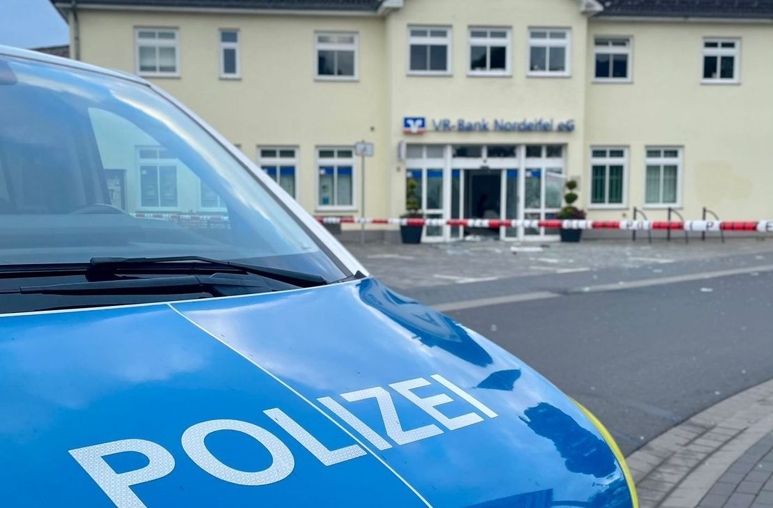 In Dahlem ist es zu einer Geldautomatensprengung gekommen.