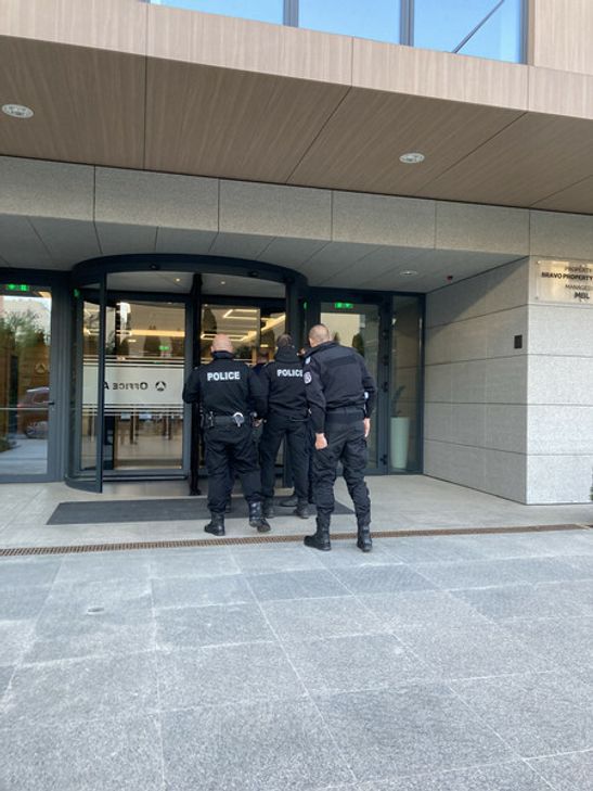 Am 11. Mai unterstützten Ermittler der Kriminalinspektion Mayen die bulgarische Polizei vor Ort bei den Durchsuchungen. Fotos: Polizei