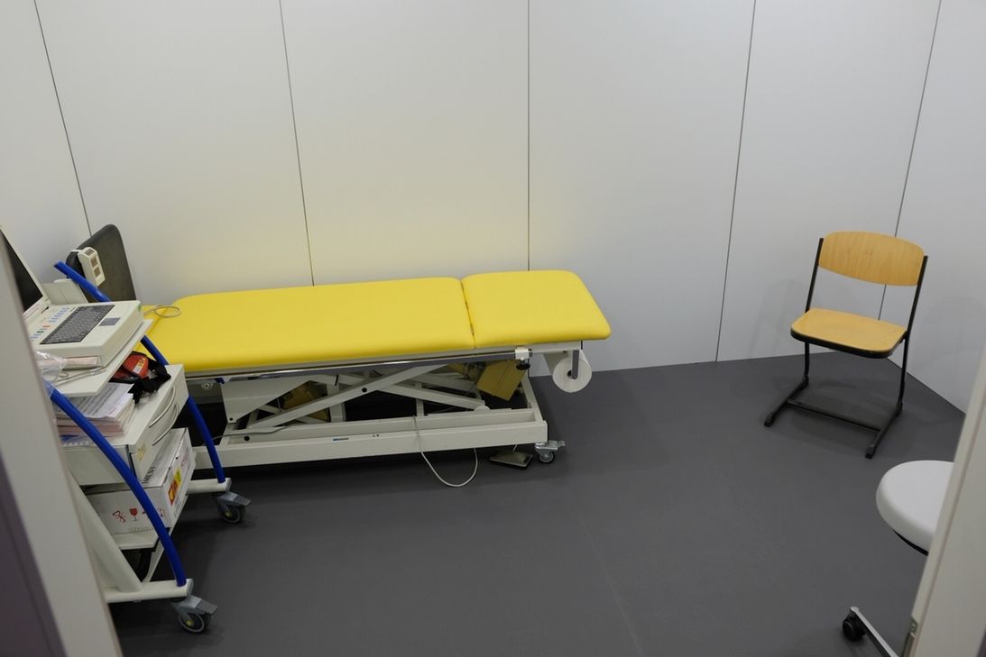 Einer der acht Behandlungsräume. Foto: Kreisverwaltung Vulkaneifel