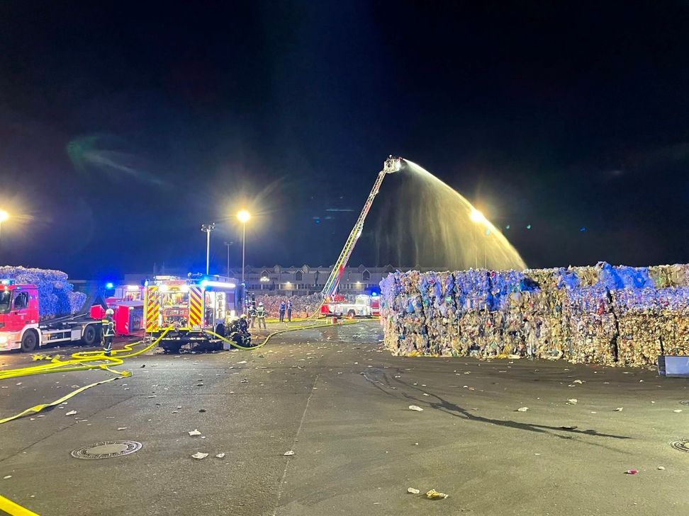 Großbrand im Trierer Hafen