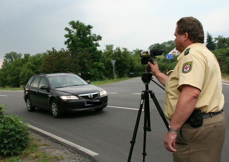 Ankündigung von Radarkontrollen. Foto: Archiv
