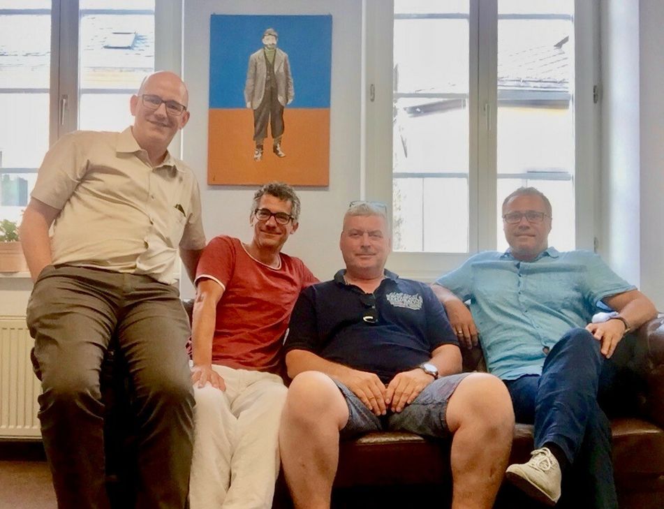 Zur Vorbereitung des ersten Workshops trafen sich (von links): Werner Blasweiler, Regisseur Kaspar Küppers, Oliver Nürnberg und der Intendant der Burgfestspiele, Daniel Ris.